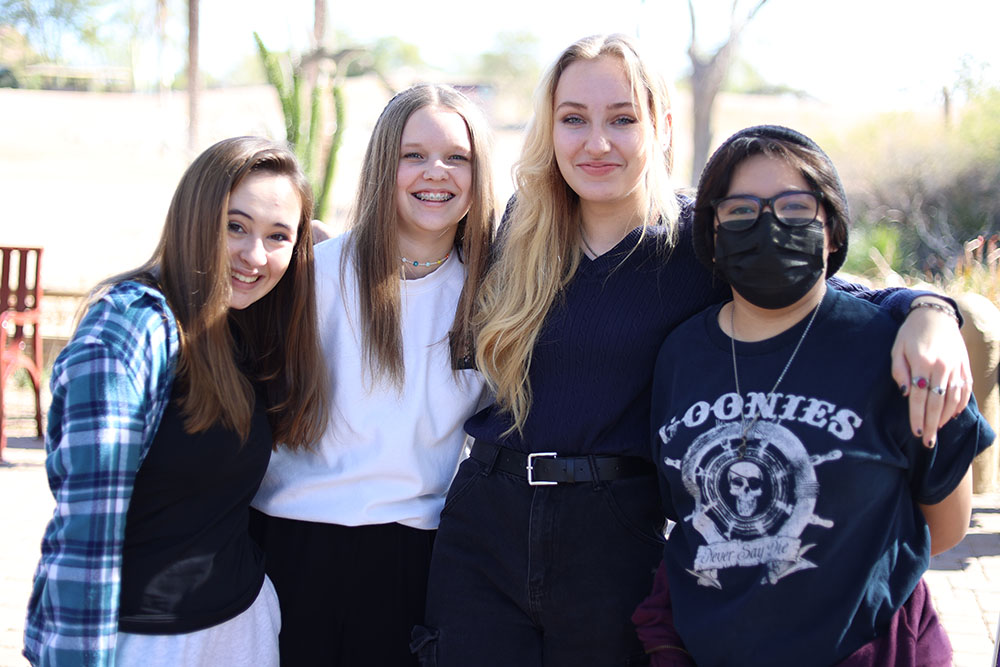 Desert Ridge Students at the Zoo with big smiles