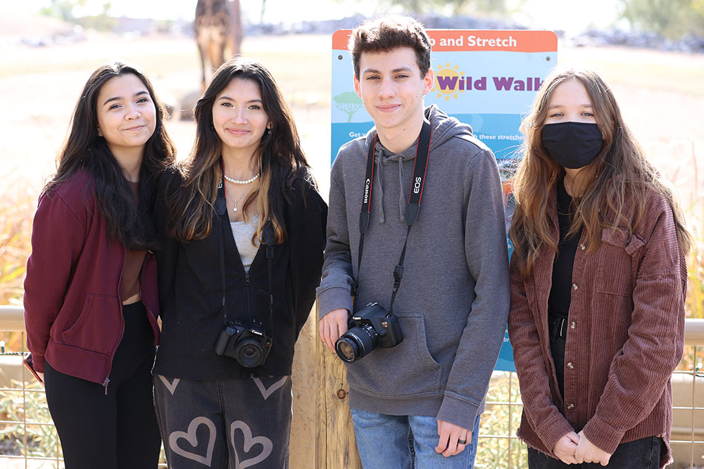 Desert Ridge Students at the Zoo