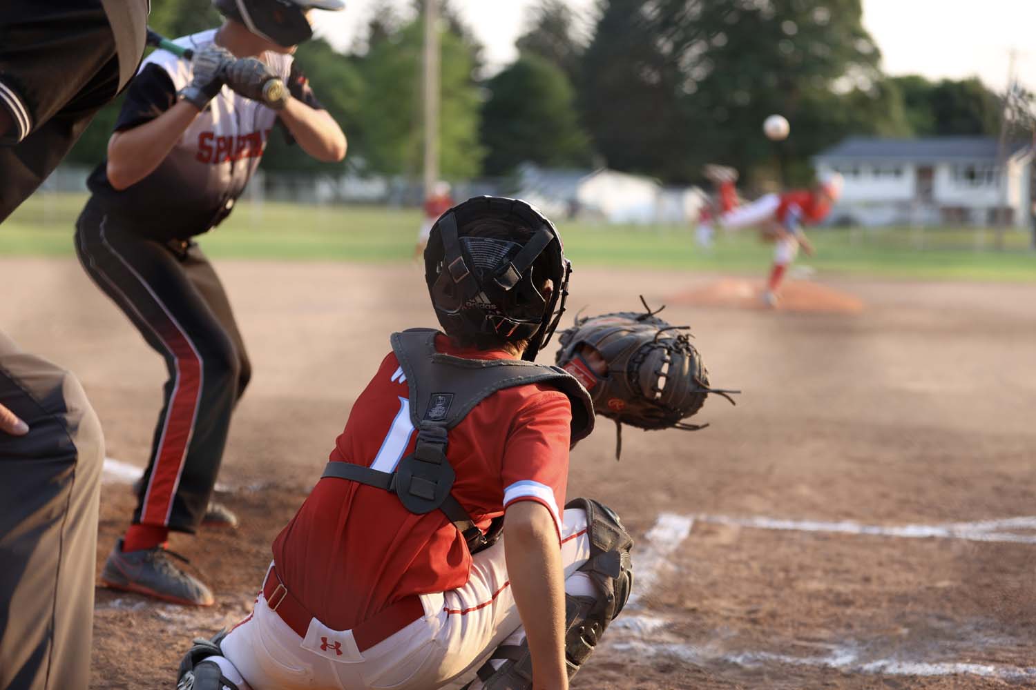 Parker about to catch the ball