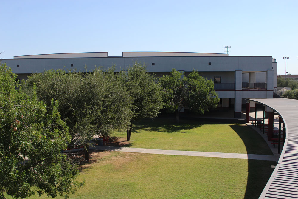 Desert Ridge Highschool Courtyard