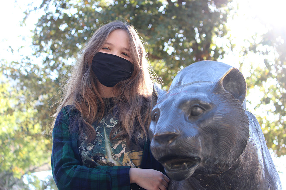 Sami(me!)next to the jaguar.