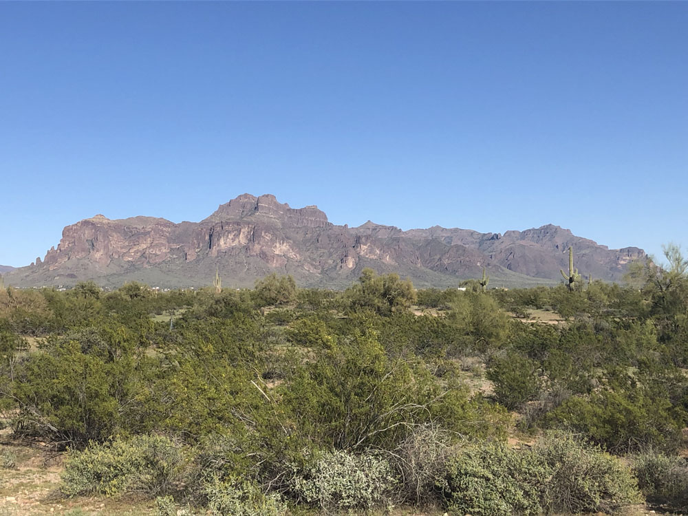 A view of the entire Superstition Mountain.